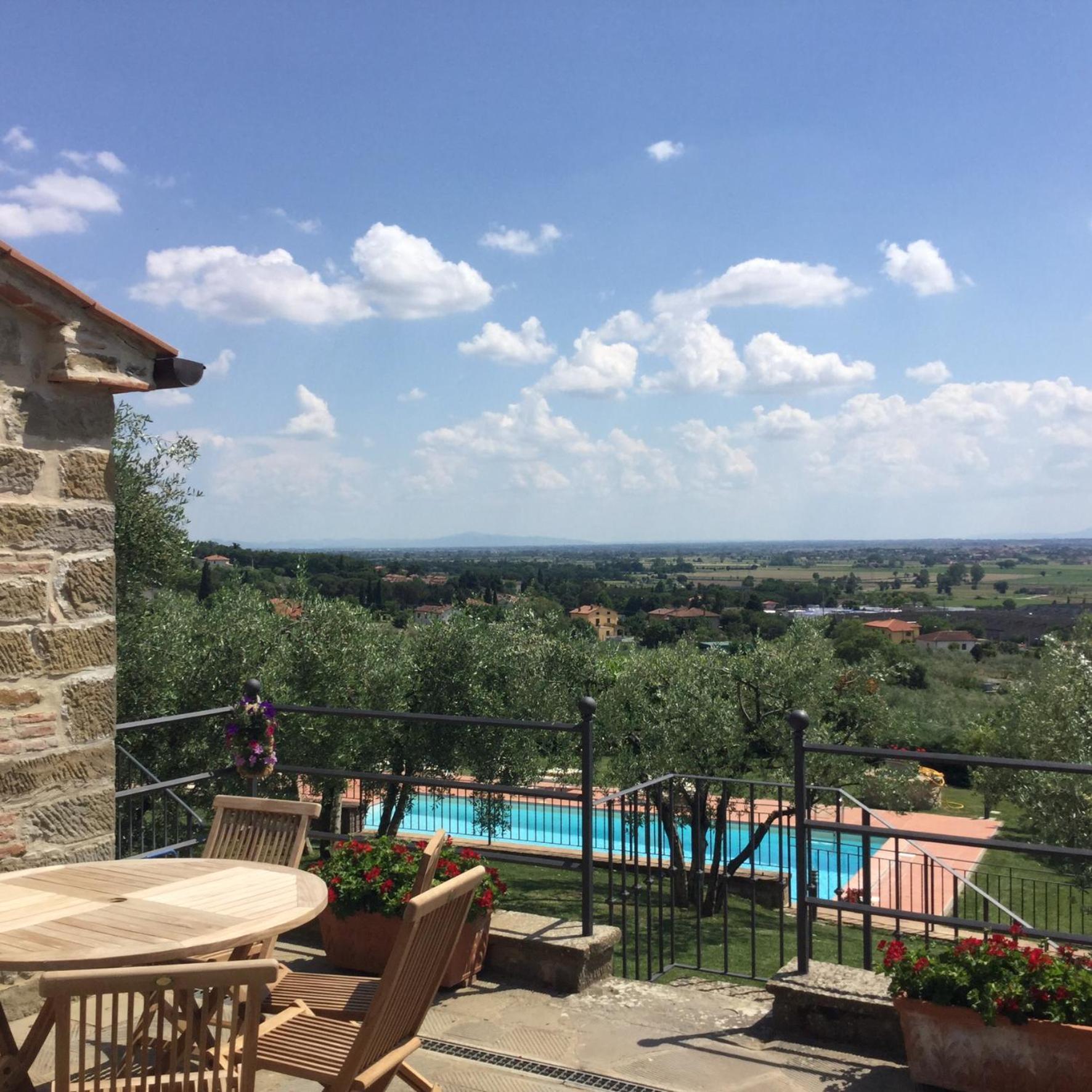Agriturismo Borgo Tra Gli Olivi Castiglion Fiorentino Luaran gambar