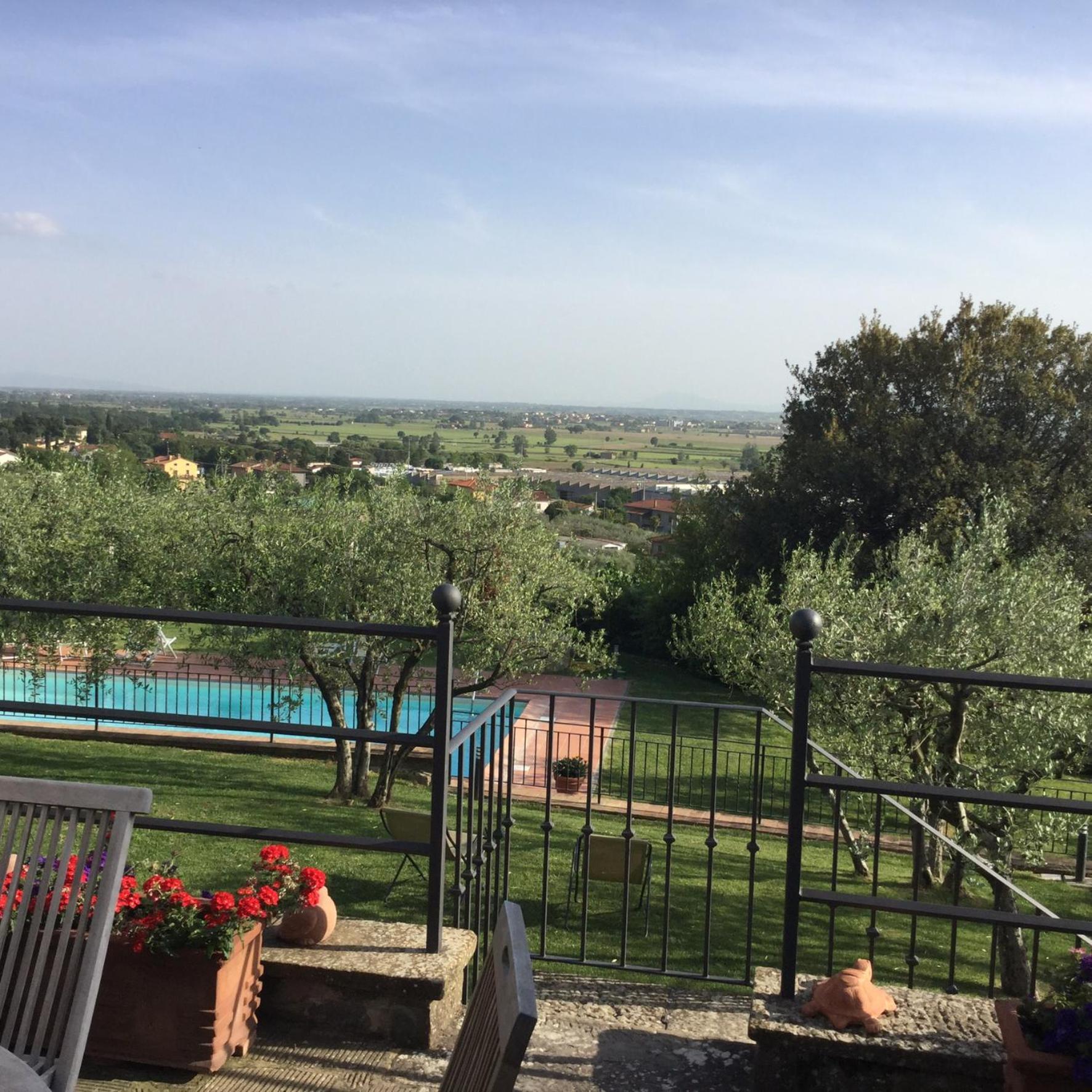 Agriturismo Borgo Tra Gli Olivi Castiglion Fiorentino Luaran gambar