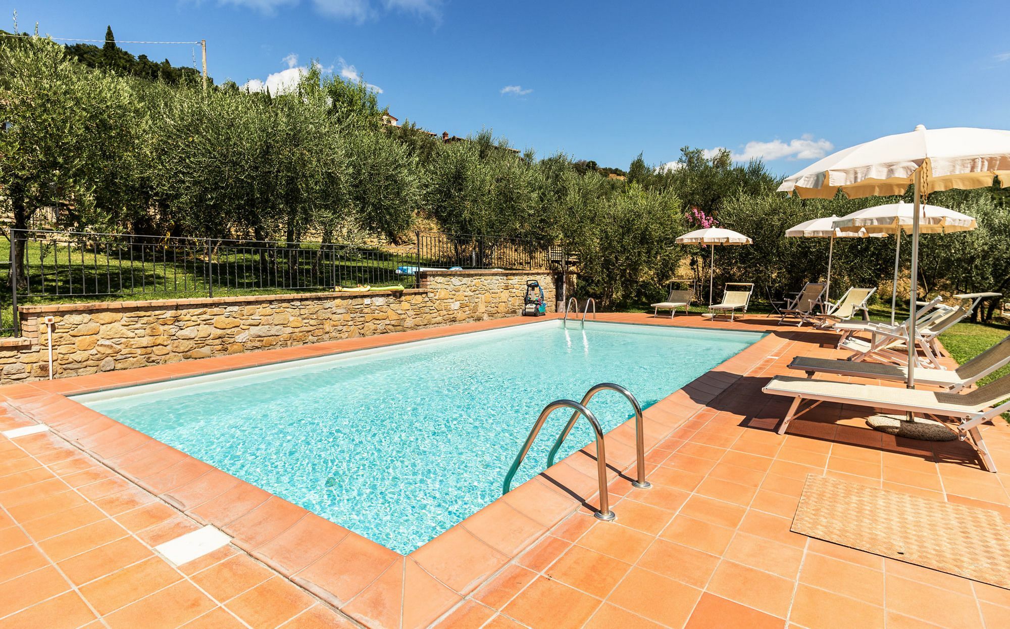 Agriturismo Borgo Tra Gli Olivi Castiglion Fiorentino Luaran gambar